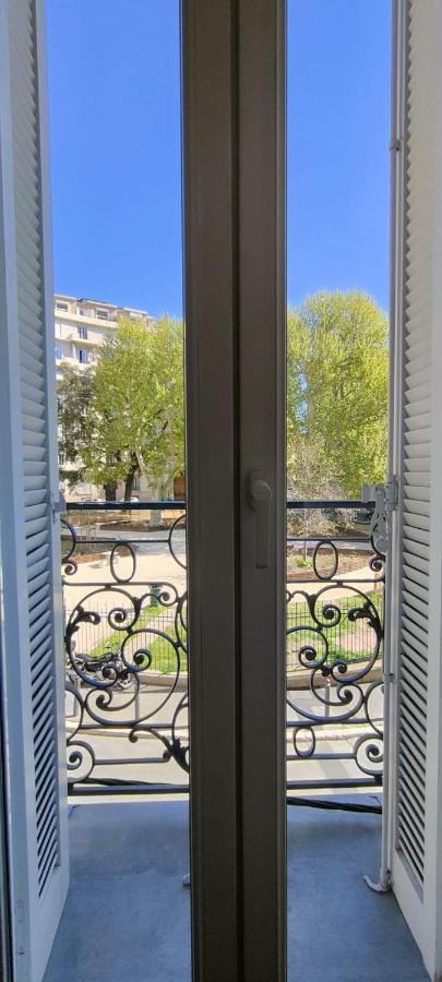 Grand Appartement Centre Ville Marseille Exteriör bild